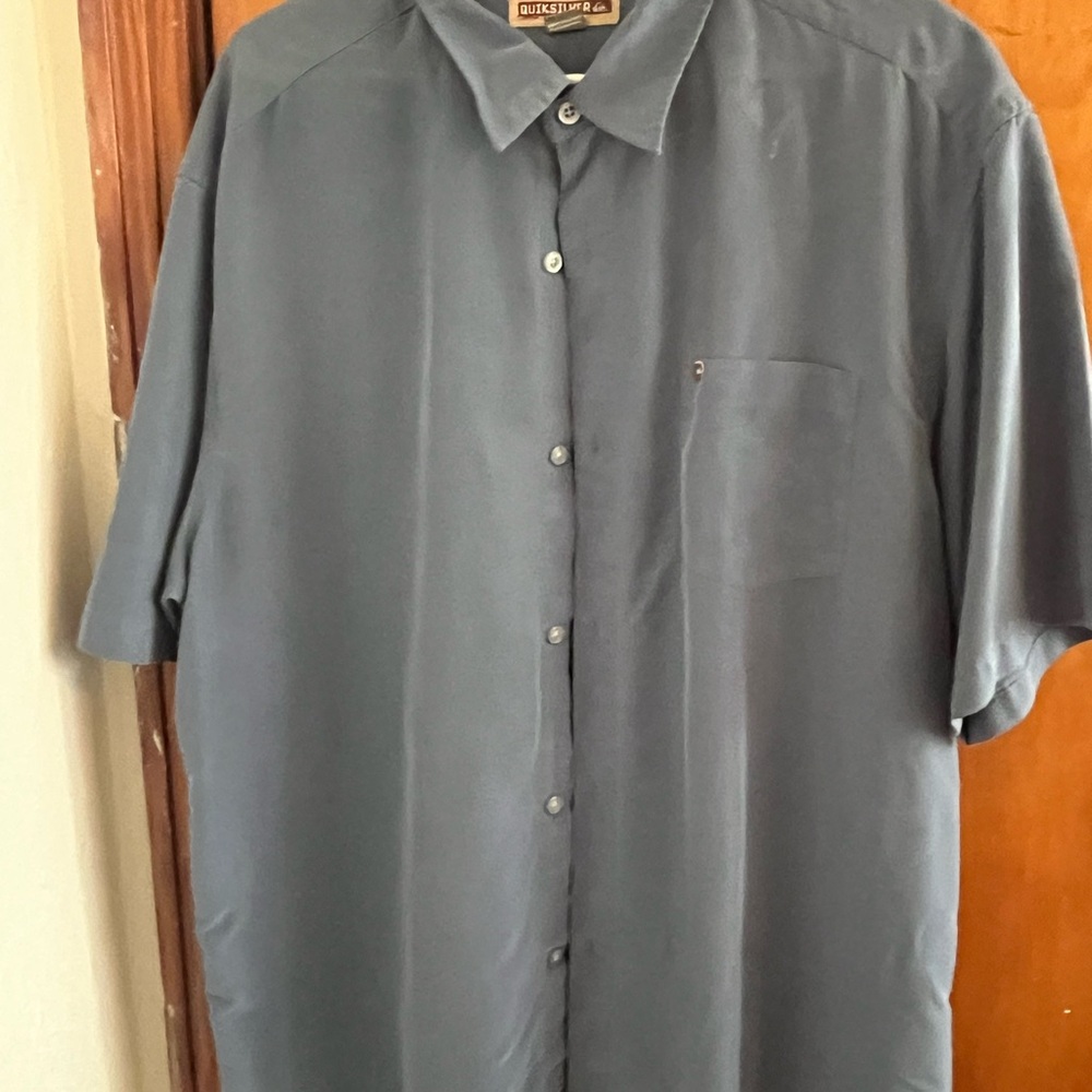 Quiksilver Men's Gray Button Down Shirt